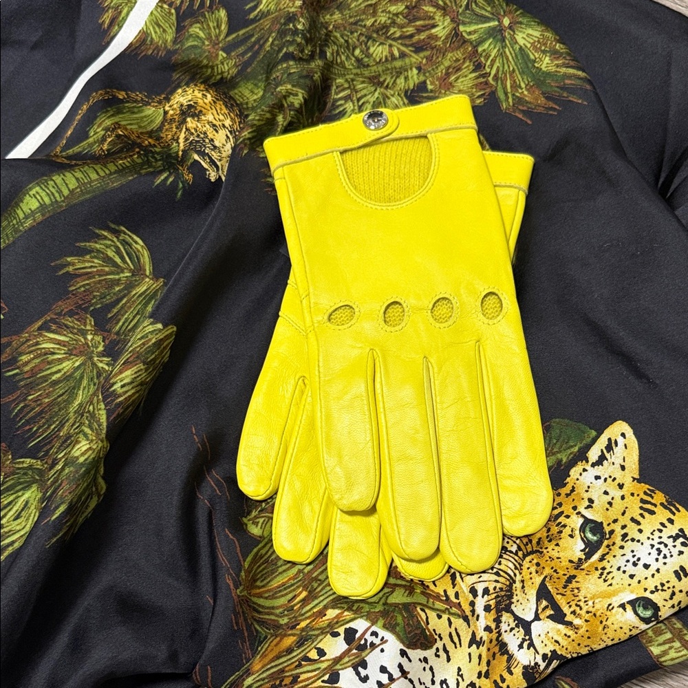 Banana Republic Leather Gloves